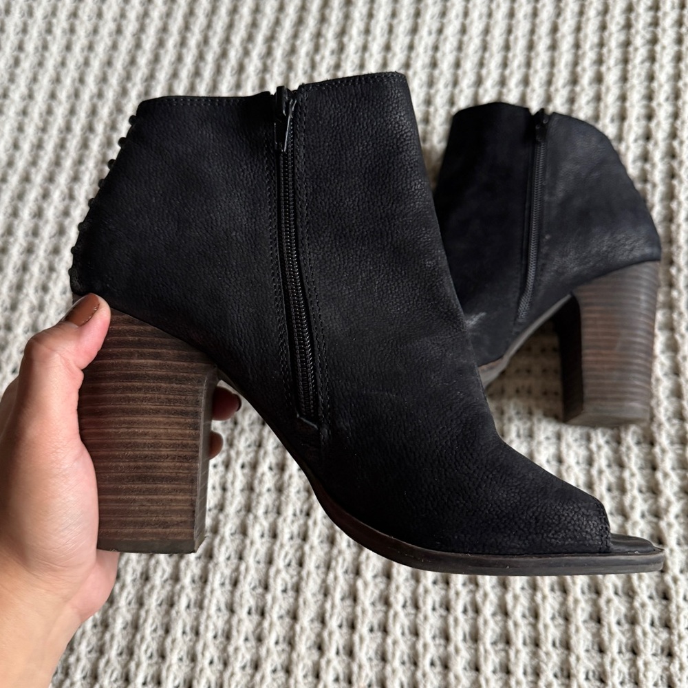 Lucky Brand Black Leather Peep Toe Block Heel Ankle Booties Size 8.5 Whipstitch
